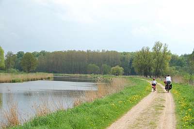 70 km autofrei am Elbe-Lübeck-Kanal